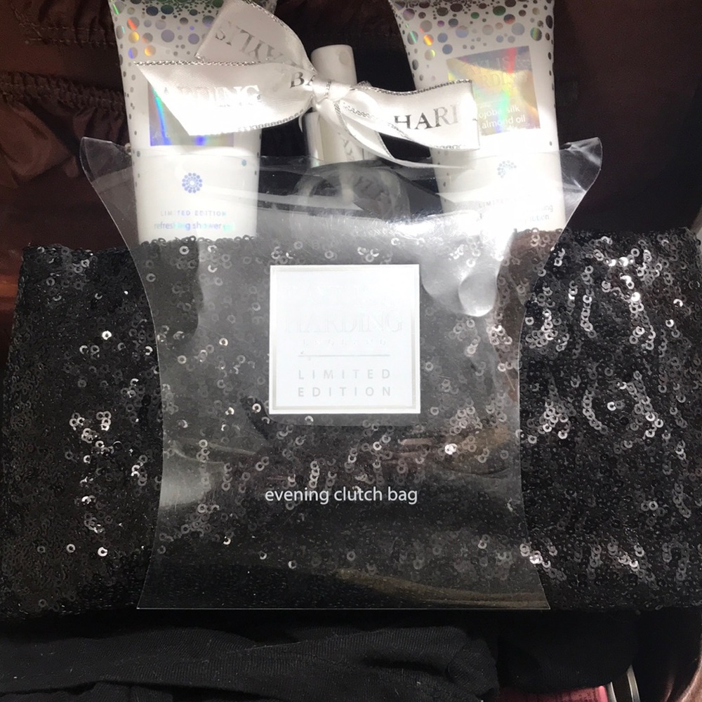 Baylis and Harding gift set